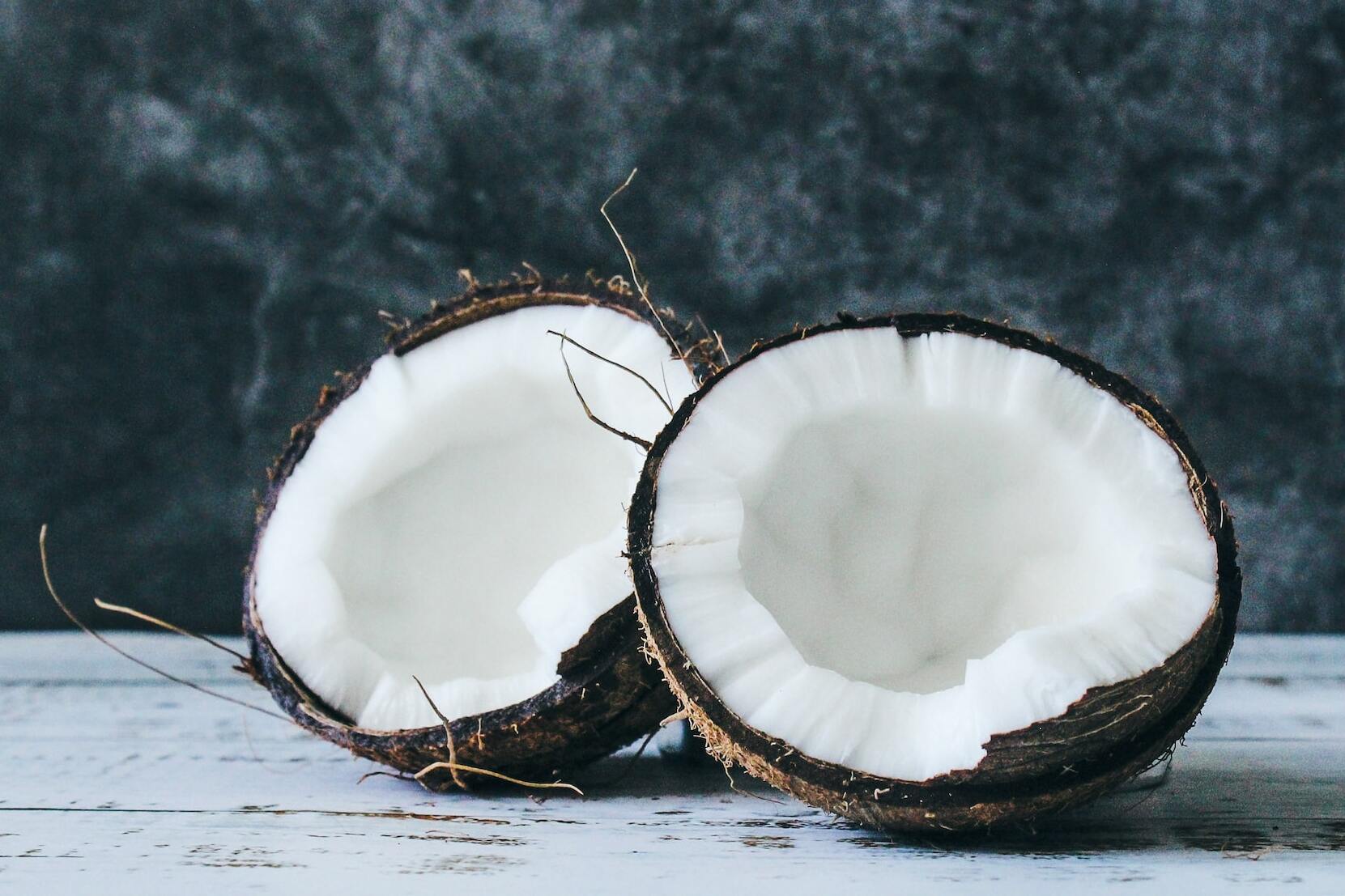 L'huile de coco, un bon allié pour des dents blanches