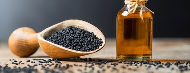 What is Black Seed Oil: Benefits & Risks