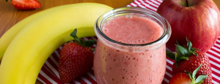 smoothie made from bananas, apples and strawberries