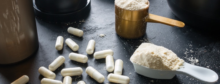 Can taking creatine help with weight gain? Learn about creatine’s effect on bodybuilding, muscle weight & fat loss, and how to take creatine with protein.