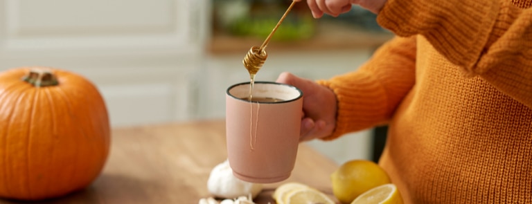 manuka honey in tea