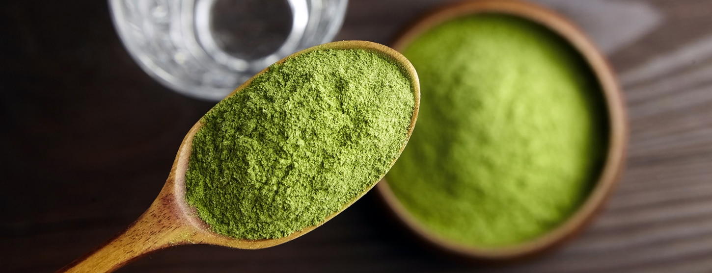Moringa and Wheatgrass Powders