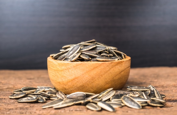 Sunflower Seeds: Benefits & Risks 