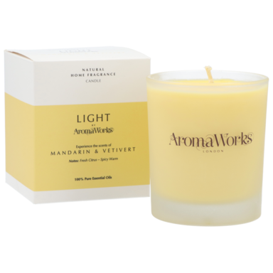 AromaWorks Light Range Candle Mandarin & Vetivert - 220g