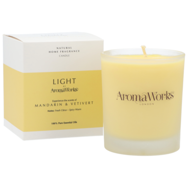 AromaWorks Light Range Candle Mandarin & Vetivert (30cl)