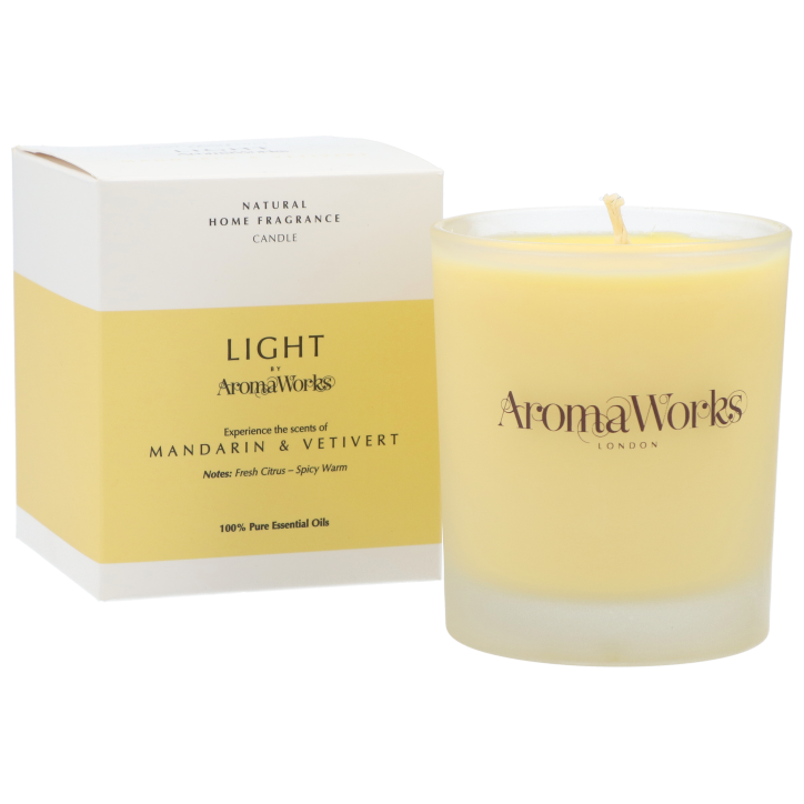 AromaWorks Light Range Candle Mandarin & Vetivert (30cl)
