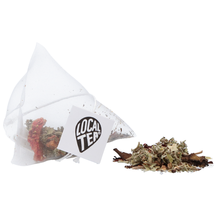 LocalTea Zwarte Thee Rood Fruit (10 piramidezakjes) image 2
