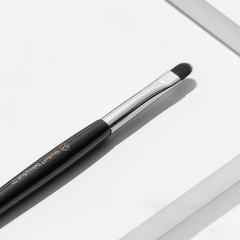 Image 2 for Detail Eye Defining Brush 721