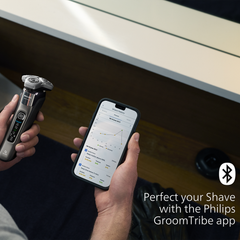 Image 2 for 8000 Series Shaver with Hard Pouch