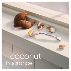 Image 4 for Gillette Venus Comfortglide Coconut plus Olay Women's Razor - 3 Blades, 5 blades for a smooth, close shave that lasts