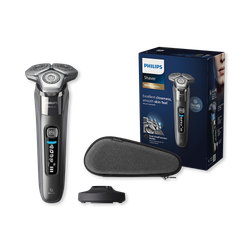 Philips 8000 Series Shaver with Hard Pouch
