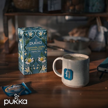 Pukka Chamomile, Vanilla & Manuka Honey 20 Tea Bags image 5