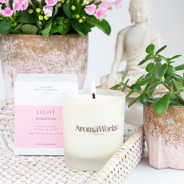 Aromaworks Basil & Lime Soy Wax Candle 220g image 3