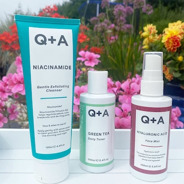 Q+A Niacinamide Gentle Exfoliating Cleanser 125ml image 3