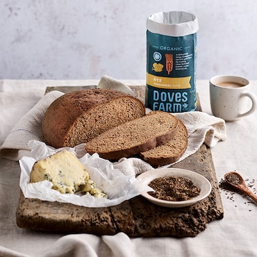 Doves Farm Organic Wholemeal Rye Flour 1kg image 2