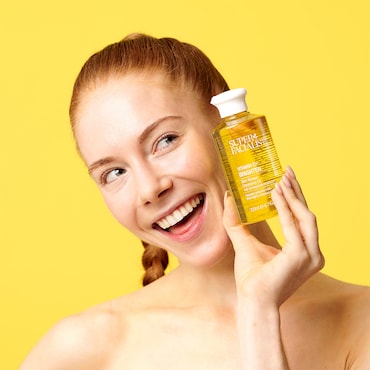 Super Facialist Vitamin C+ Brighten Skin Renew Cleansing Oil 200ml image 2