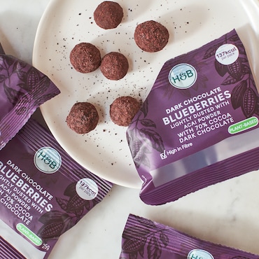 Holland & Barrett Dark Chocolate Blueberries 25g image 3