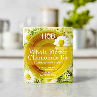 Holland & Barrett Whole Flower Chamomile Tea 15 Tea Bags image 5