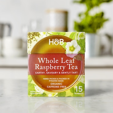 Holland & Barrett Whole-Leaf Raspberry Tea 15 Tea Bags image 5