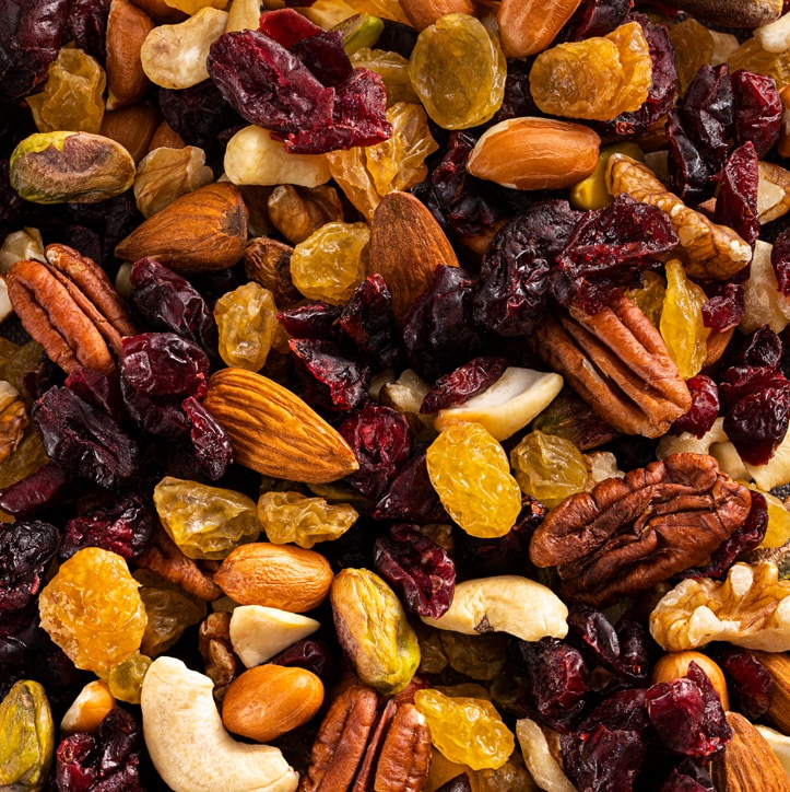 Holland & Barrett Cranberry, Raisin & Nut Mix 250g image 3