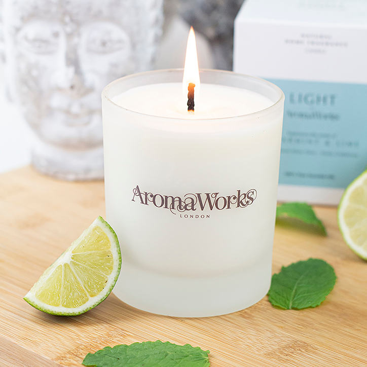 AromaWorks Spearmint & Lime Candle 220g image 3
