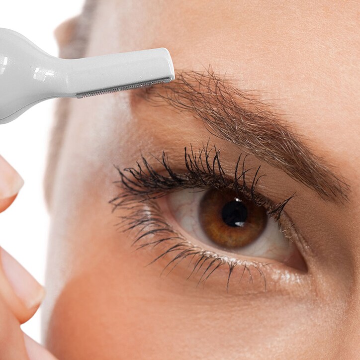 Magnitone FuzzOff 3-in-1 Rechargeable Precision Hair Trimmer image 4