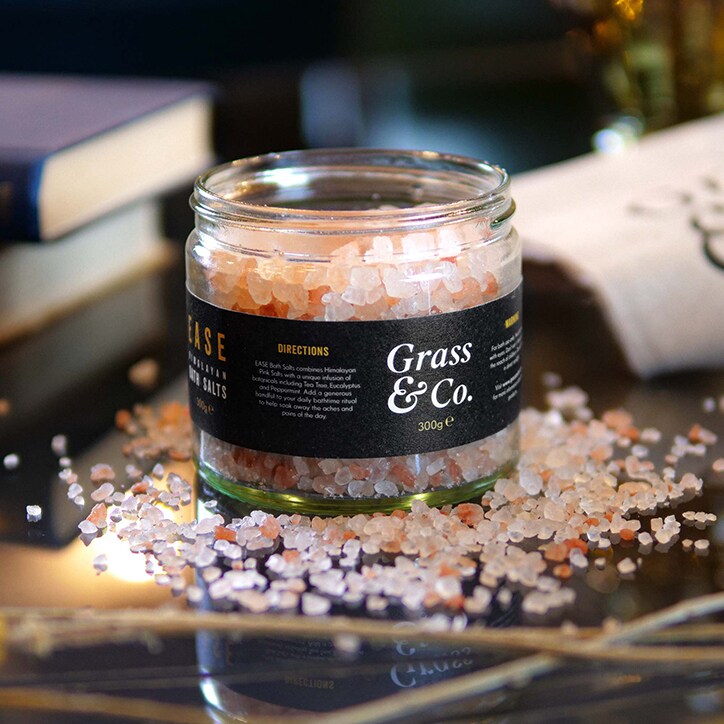 Grass & Co. EASE Himalayan Bath Salts with Tea Tree, Eucalyptus and Peppermint 300g image 3