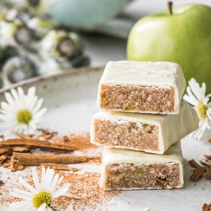 Krumbled Foods Beauty Bites Apple & Cinnamon Flavour 1 x 32g image 2