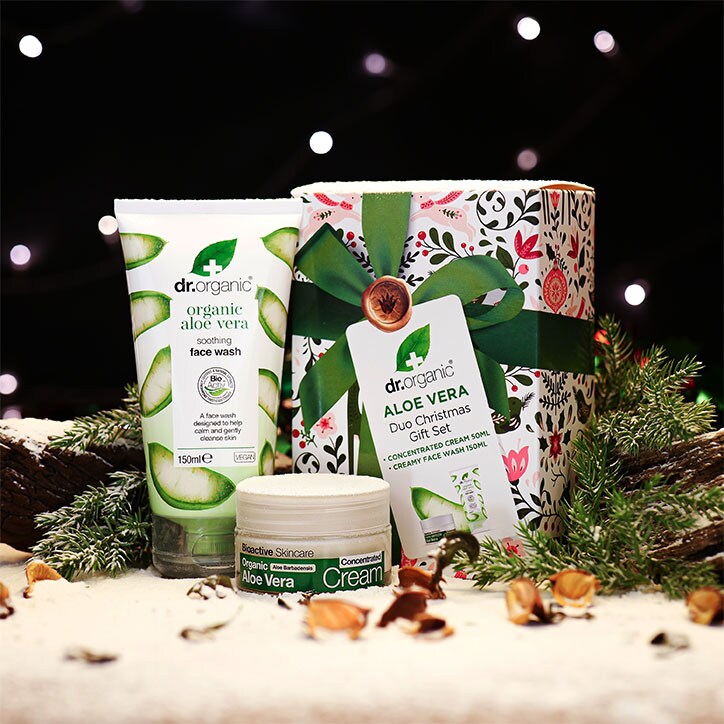 Dr Organic Aloe Vera Duo Gift Set image 4