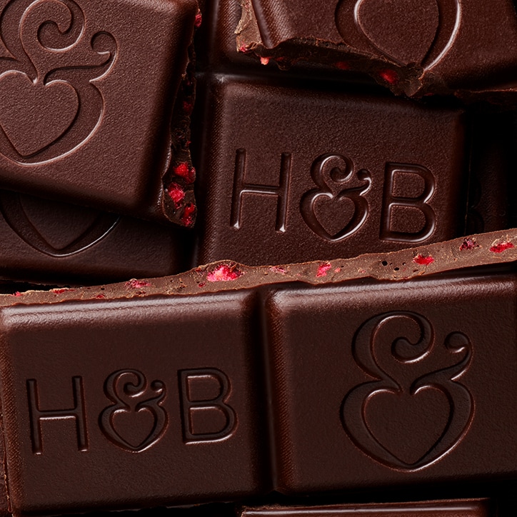 Holland & Barrett Glow Raspberries in Dark Chocolate with Benefits 75g image 3