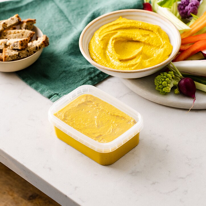 Houmous with turmeric image 1
