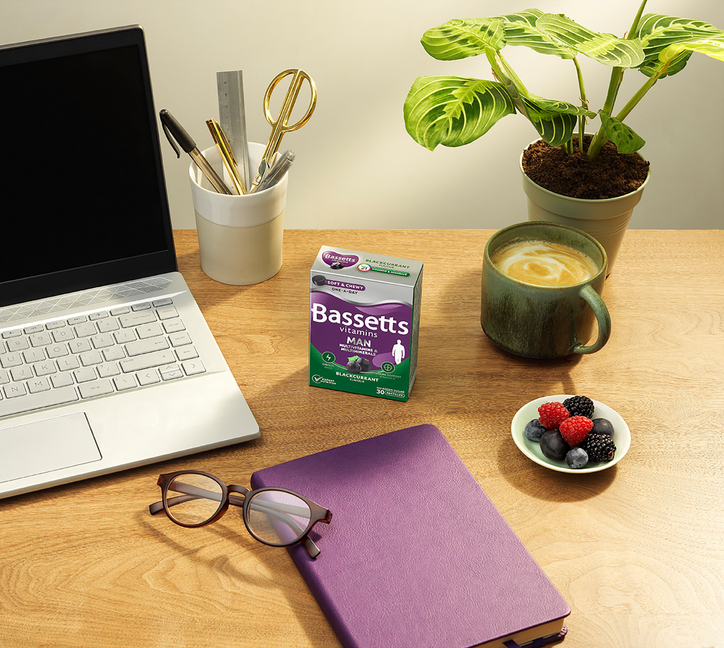 Bassetts Vitamins Man Multivitamins & Multiminerals Blackcurrant 30 Pastilles image 4