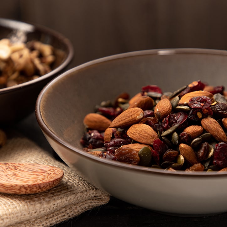 Holland & Barrett Fiery Fruit, Nut & Seed Mix 250g image 2