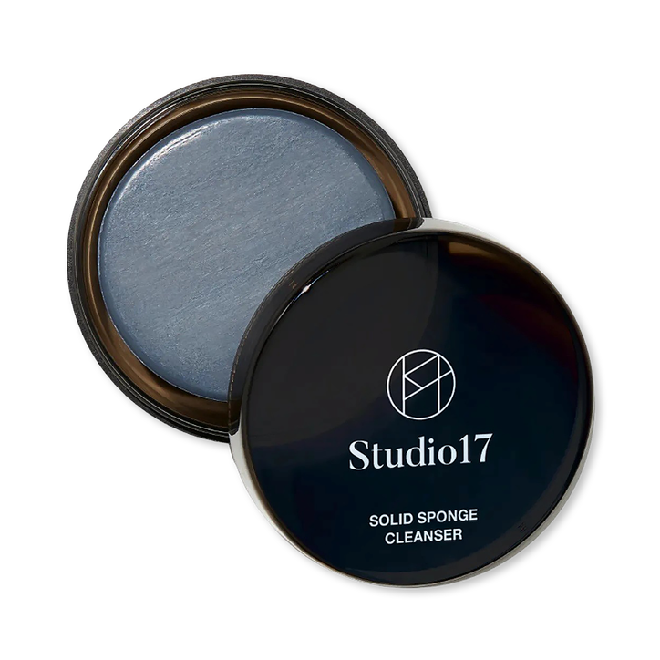 STUDIO17 Brush & Puff Cleanser