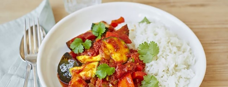 A vegan low calorie tomato curry with rice