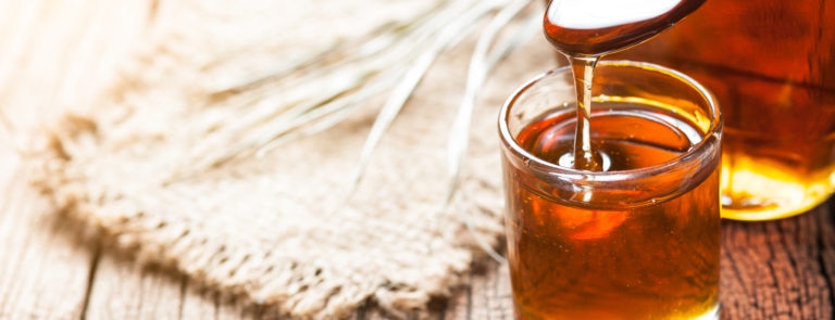 Maple syrup & other vegan honey alternatives image