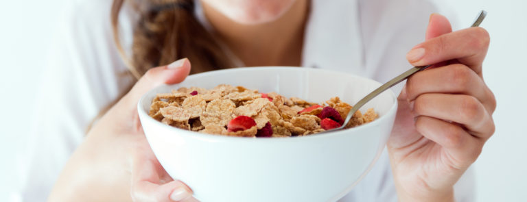 Getting your 30g recommended daily fibre can be a challenge – so why not choose a breakfast cereal packed with fibre to get the day off to a good start? We give you the lowdown on which cereals have the most fibre.